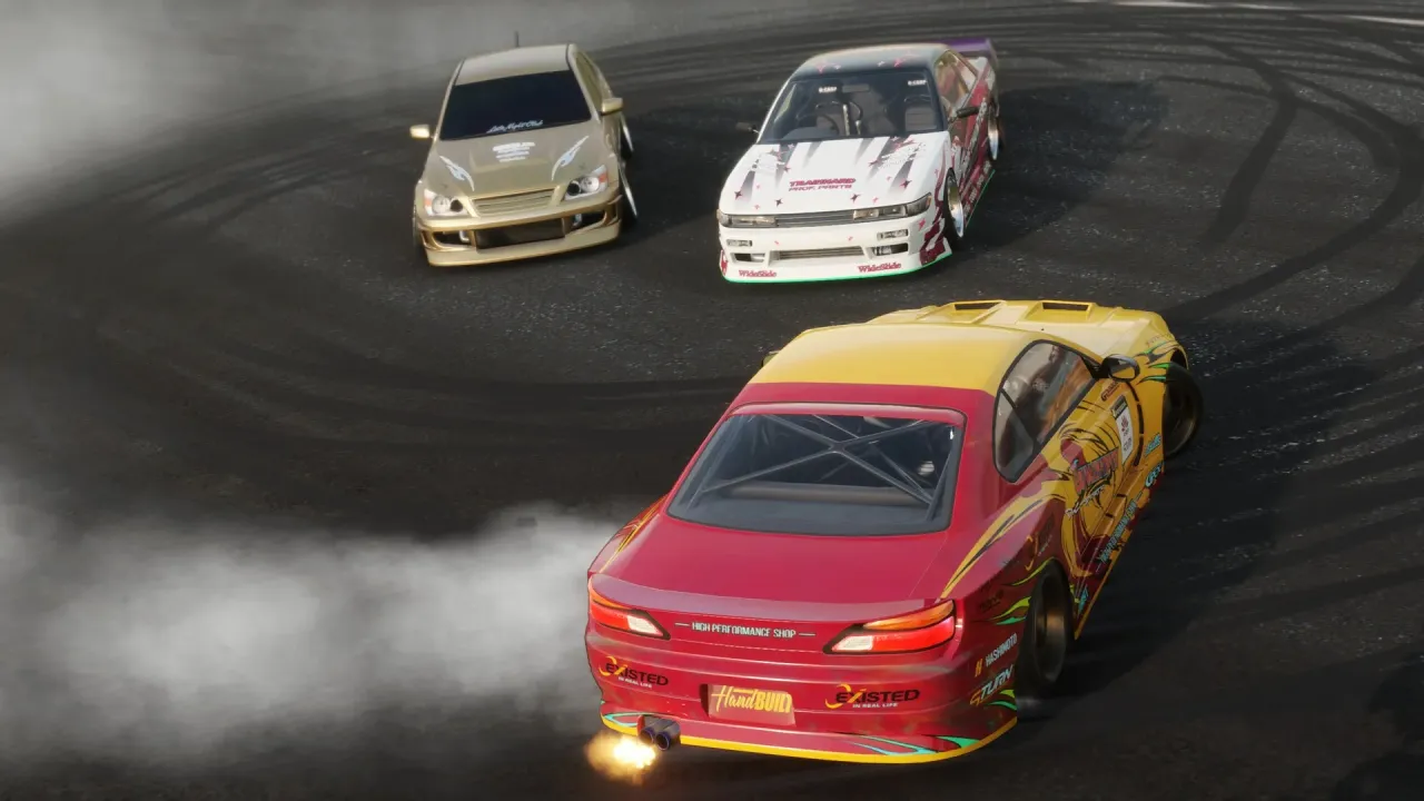 Competitive online multiplayer racing and drift battles