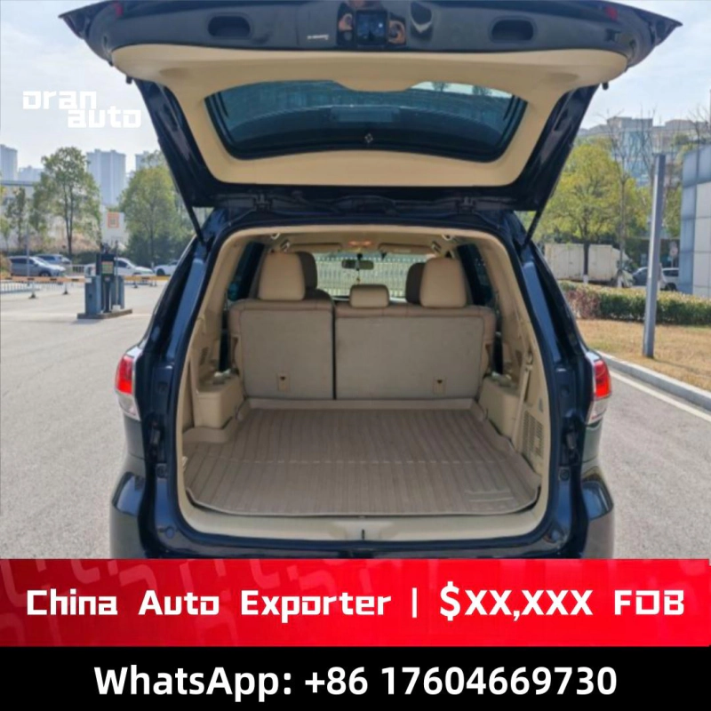 Used 2018 Toyota Highlander rear design