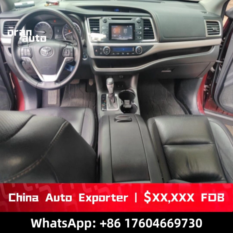 Toyota Highlander luxury SUV side profile