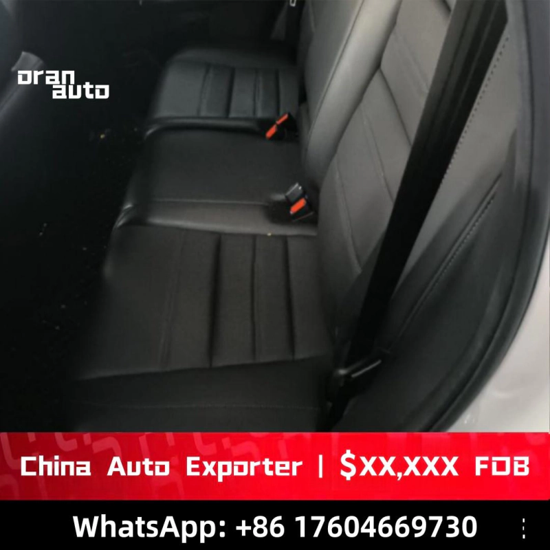 Honda CR-V 2024 rear seat spacious 5-seater cabin view