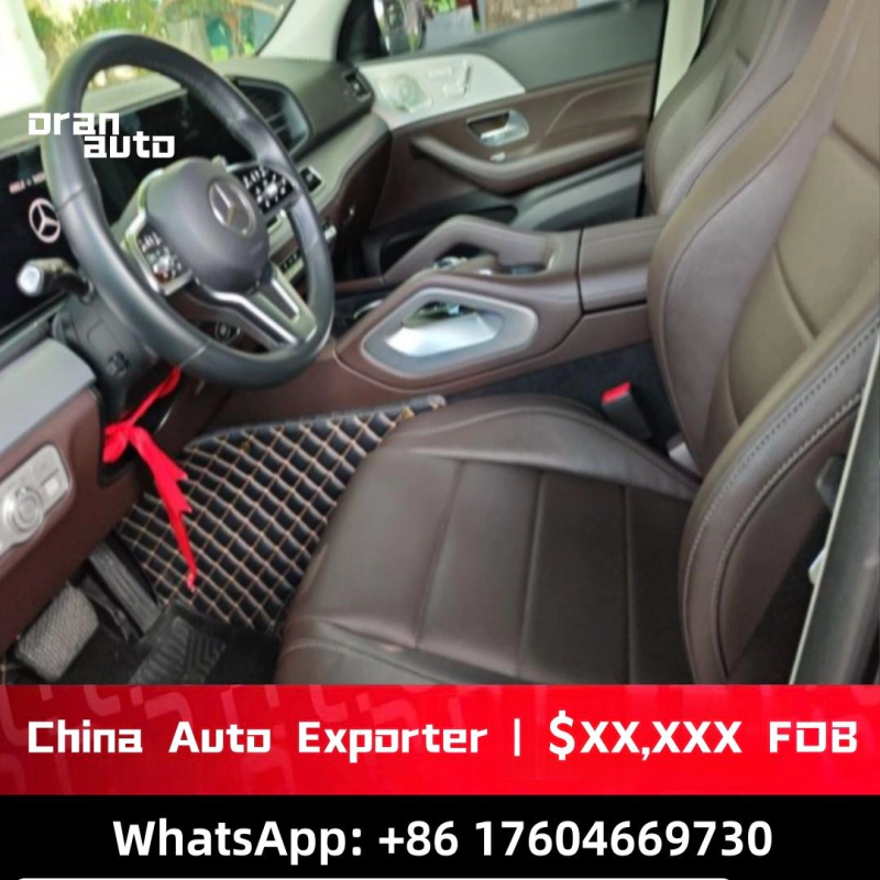 Mercedes-Benz GLE 450 4MATIC rear seating luxury space